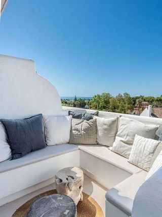 Piso en venta en Nueva Andalucía centro en Marbella