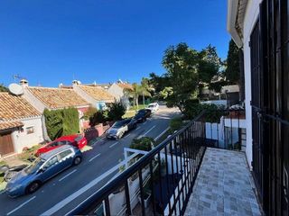 Casa adosada en venta en Río Real en Marbella