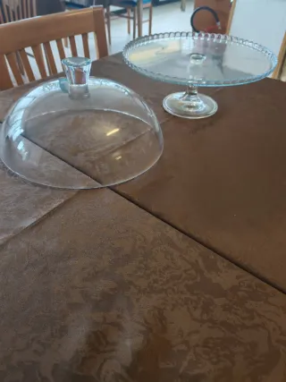 Alzata in vetro con cupola