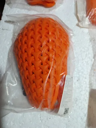 (101)Protectores moto naranjas
