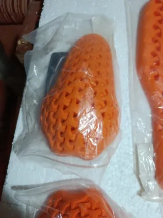 (101)Protectores moto naranjas