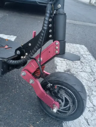 Patinete Eléctrico Negro y Rosa