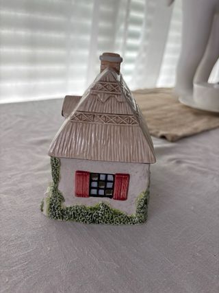 Candelero de cerámica estilo casita