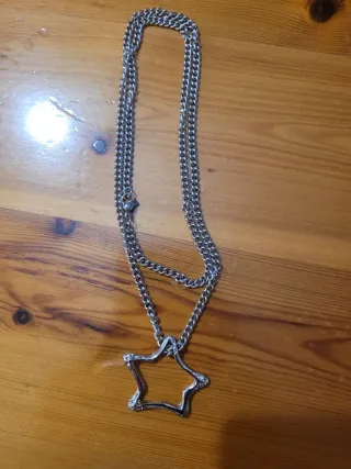 Collana con ciondolo a stella