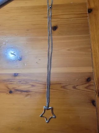 Collana con ciondolo a stella