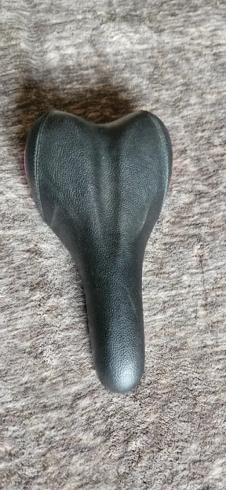 Asiento de bicicleta rosa