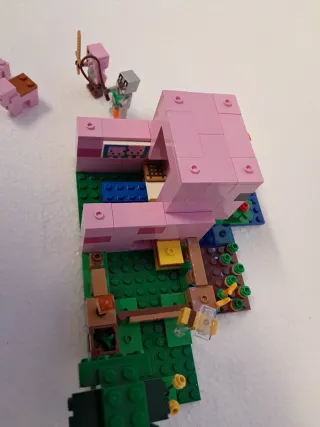 Lego Minecraft - The Baby Pig House - 21268