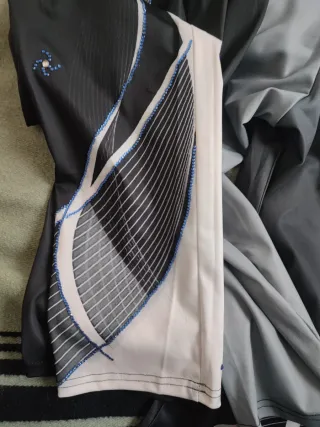 Conjunto com designer em pedraria