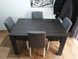 Mesa Comedor y 4 Sillas Comedor
