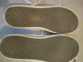 Tenis Blancos Carrefour Talla 38