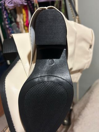 Botas altas con cinturón nuevas a estrenar