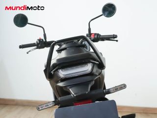 HUSQVARNA SVARTPILEN 125 ABS