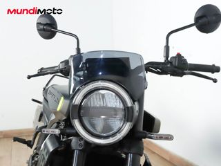 HUSQVARNA SVARTPILEN 125 ABS