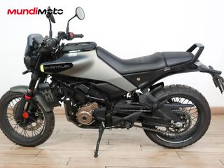 HUSQVARNA SVARTPILEN 125 ABS