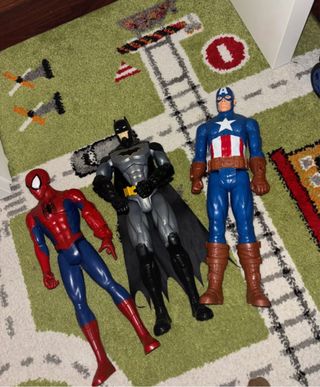 Lote 3 Muñecos Marvel: Spiderman, Batman, Capitán