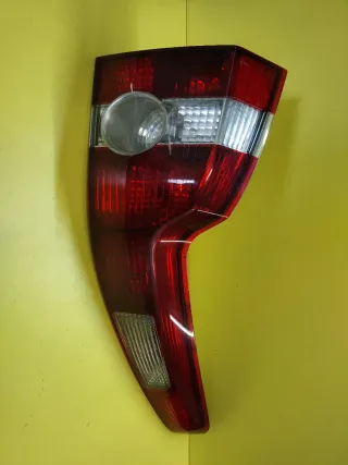 PILOTO TRASERO IZQUIERDO VOLVO V50 SW FAMILIAR