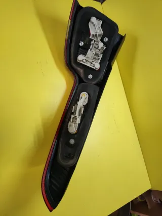 PILOTO TRASERO IZQUIERDO VOLVO V50 SW FAMILIAR