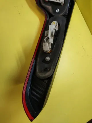 PILOTO TRASERO IZQUIERDO VOLVO V50 SW FAMILIAR