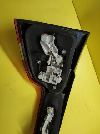 PILOTO TRASERO IZQUIERDO VOLVO V50 SW FAMILIAR