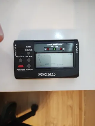 Afinador SEIKO SAT 501/101 Guitarra Bajo