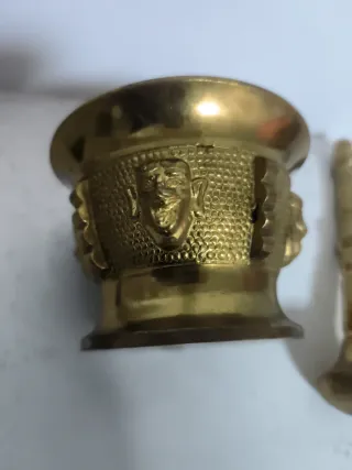 Antiguo almirez y mazo de bronce antiguo