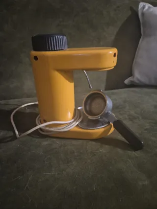 Cafetera Vintage Amarilla Magefesa