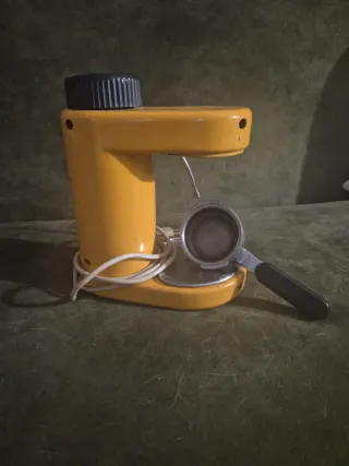 Cafetera Vintage Amarilla Magefesa