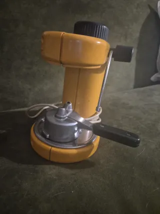 Cafetera Vintage Amarilla Magefesa