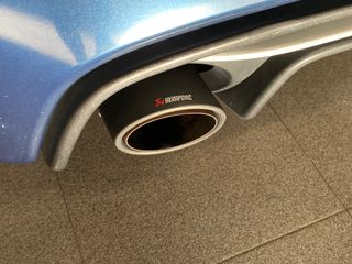 ABARTH 595 TURISMO 🦂 /AKRAPOVIC