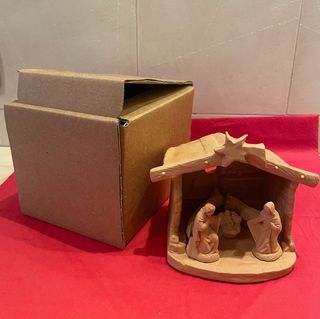 Presepe in terracotta con statuine