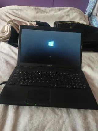 Ordenador portátil ASUS negro