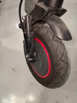 Patinete eléctrico con doble suspensión