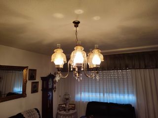 Lámpara de techo vintage con cristales y tulipas