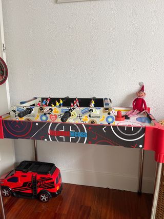 Juego de futbolín y disco