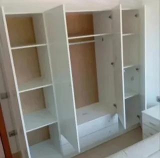 Armario Blanco y Marrón