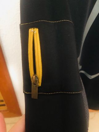 Sudadera Assassin's Creed Negra y Gris