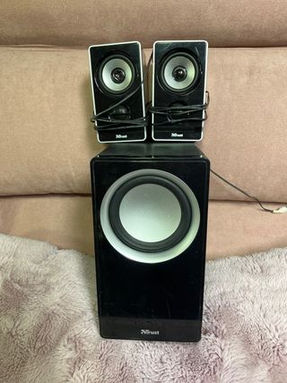 Altavoces Trust negros