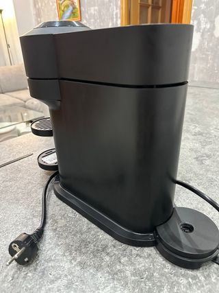Cafetera Nespresso Vertuo Negro Mate