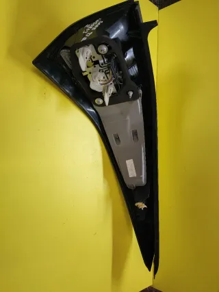 PILOTO TRASERO IZQUIERDO SAAB 93 SW AERO