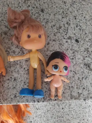 Lote de 8 muñecas variadas