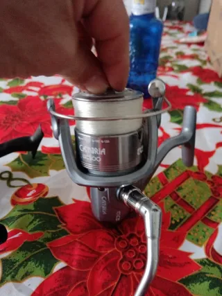 2 carretes pesca Shimano 4000 tica 3500