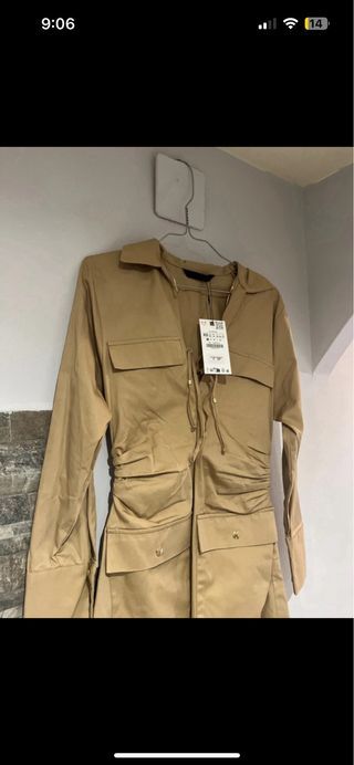 Vestido beige con cordones