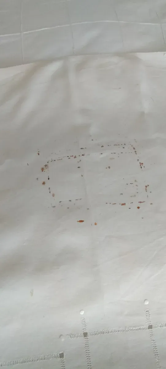 Paño antiguo de lino crudo bordado a mano