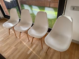 Juego de 4 Sillas Nórdicas Blancas