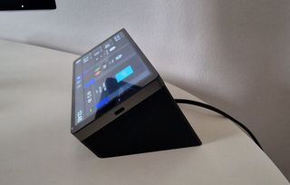 Shelly Wall Display X2 Soporte Mesa 35º