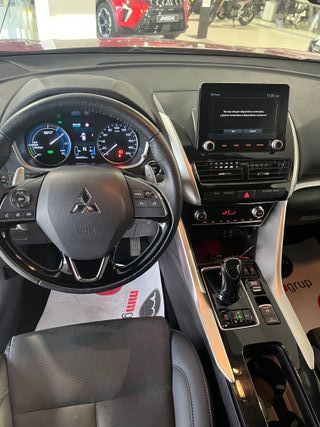 **OFERTA** ECLIPSE CROSS PHEV Kaiteki AWD