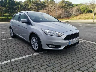 Ford Focus ÚNICO DUEÑO ETIQUETA C
