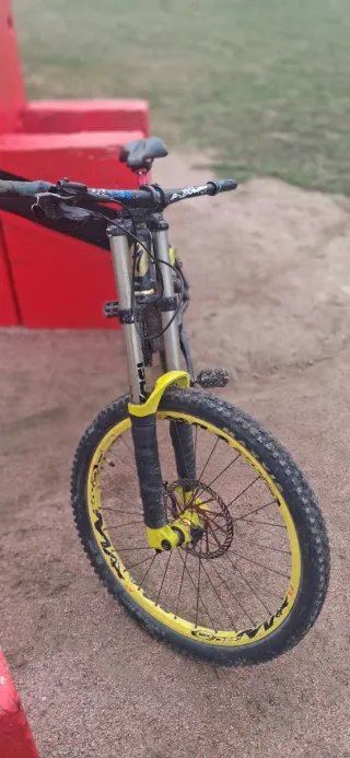 Specialized Demo 8 2010