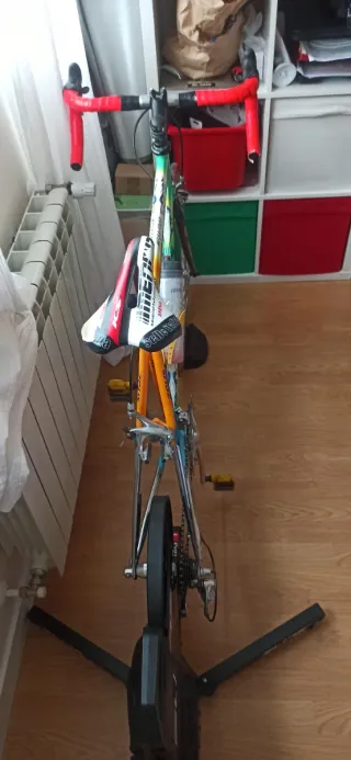 Rodillo Élite Suito + Bici Zeus Megafoco