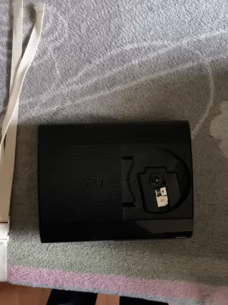 Consola PlayStation 3 Super Slim Negra